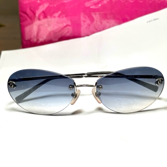 CHANEL Accessories - Vintage CHANEL 4013 Sunglasses